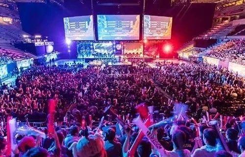 疑为红蓝军 疑为红蓝军